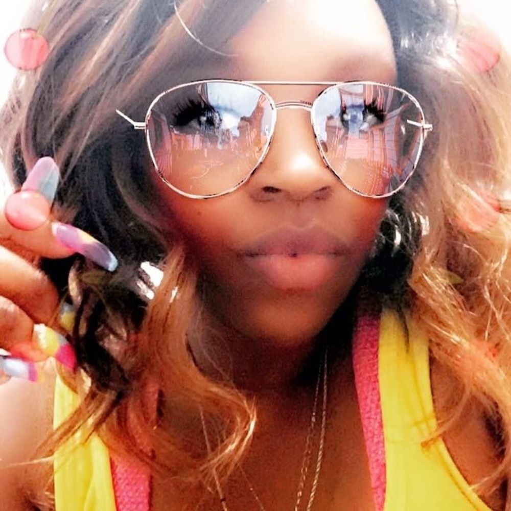 Meet your Posher, Britnee